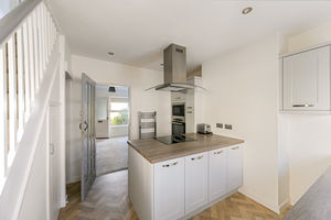 Kitchen/breakfast room- click for photo gallery